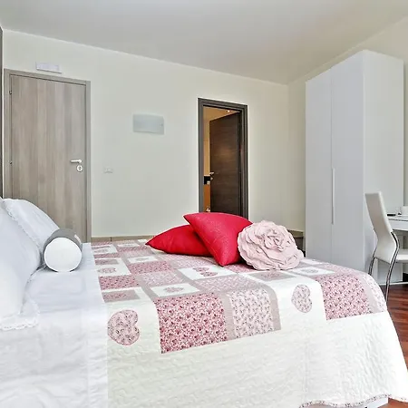 San Pietro Stazione 3* Roma